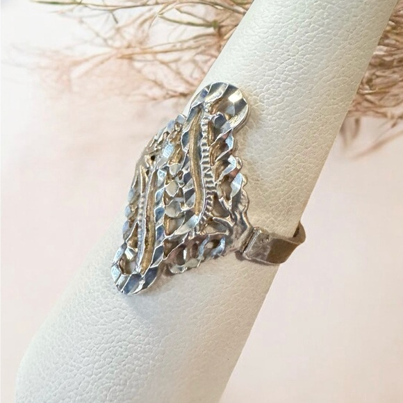 Sterling Silver Diamond Cut Filigree Ring (7.5) - Picture 7 of 10